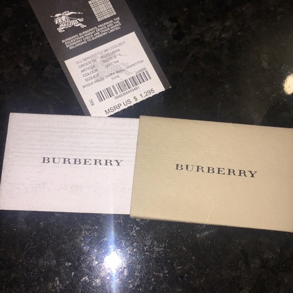 Authentic Burberry purse - Picture 4 of 5